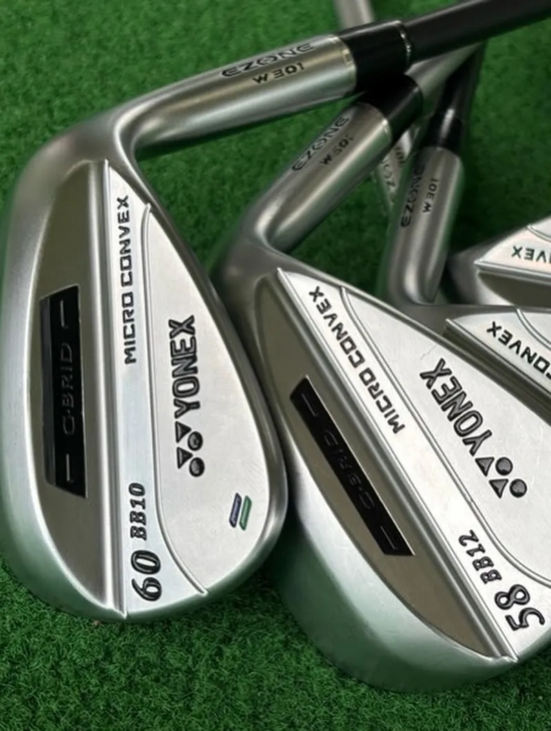 ヨネックスの投稿が多いですが