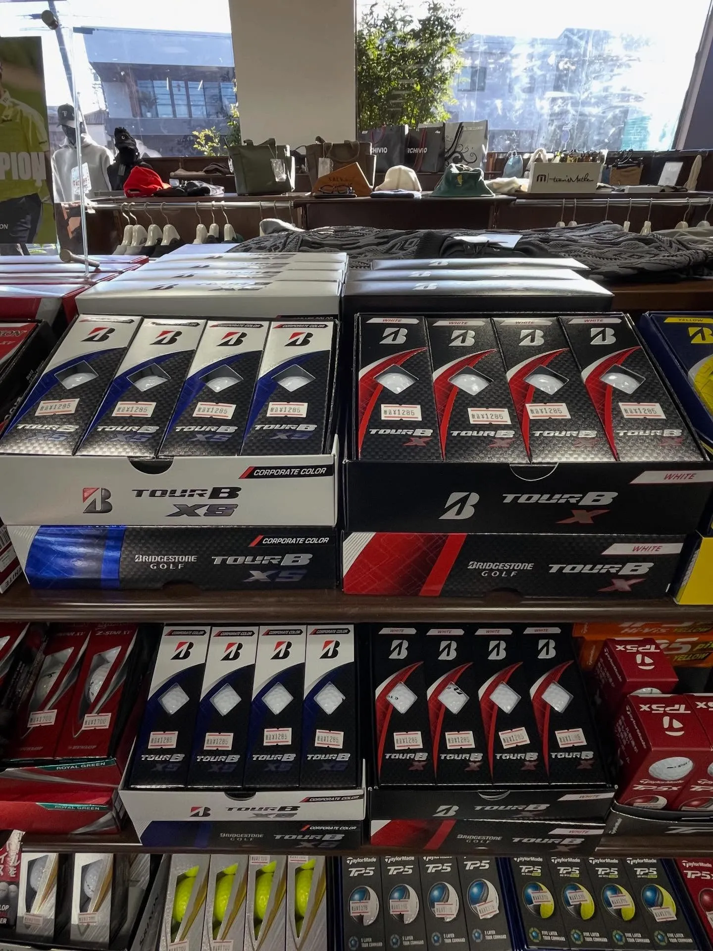 欠品していたタイトリストPROv1シリーズ入荷しました✨