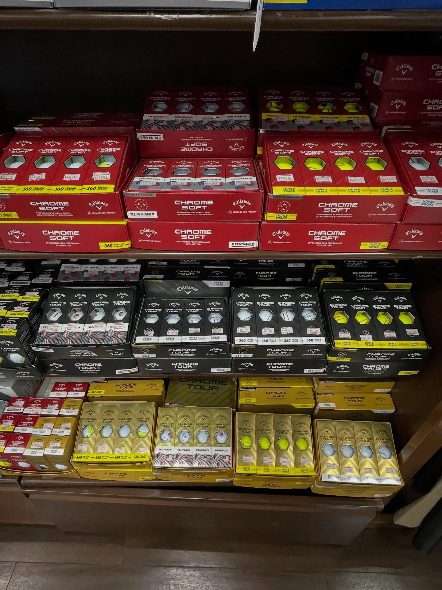 欠品していたタイトリストPROv1シリーズ入荷しました✨