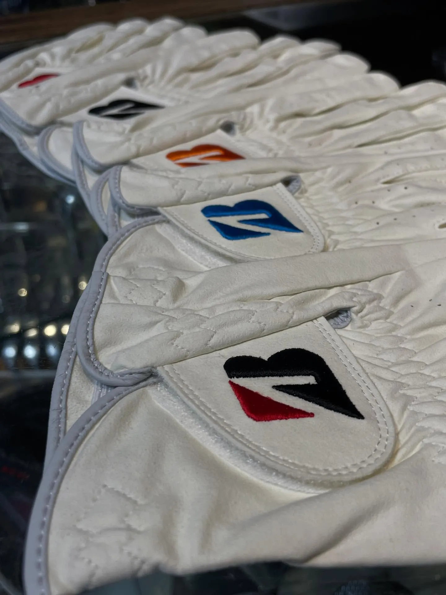 BRIDGESTONE TOUR GLOVEがマークダウンで...