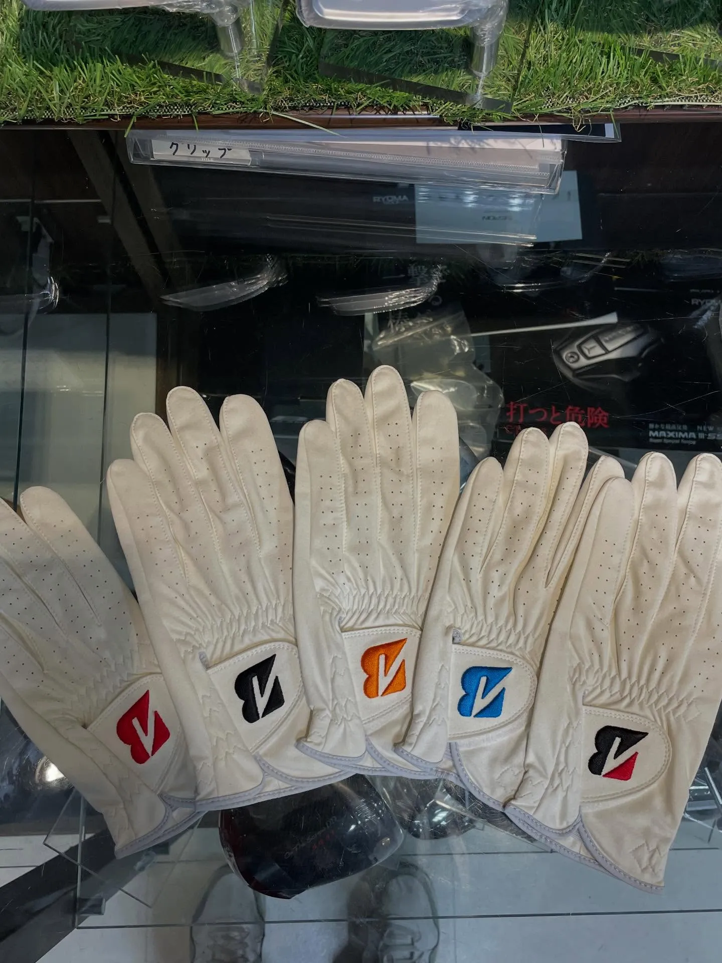 BRIDGESTONE TOUR GLOVEがマークダウンで...