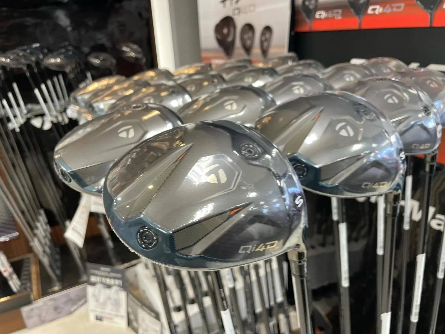 テーラーメイドの新作クラブ『Qi4D』