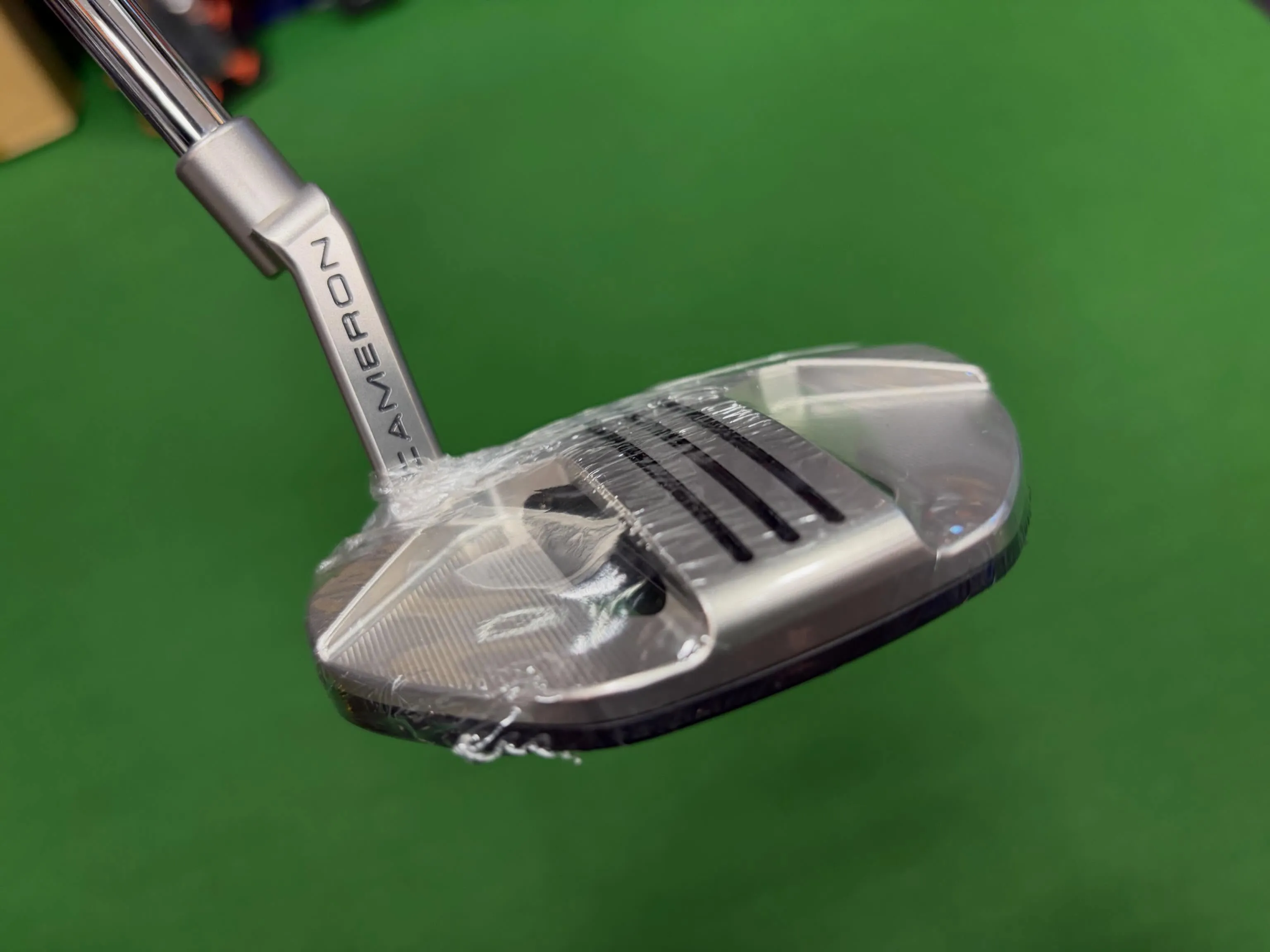 SCOTTY CAMERON　PHANTOM3.2発売✨