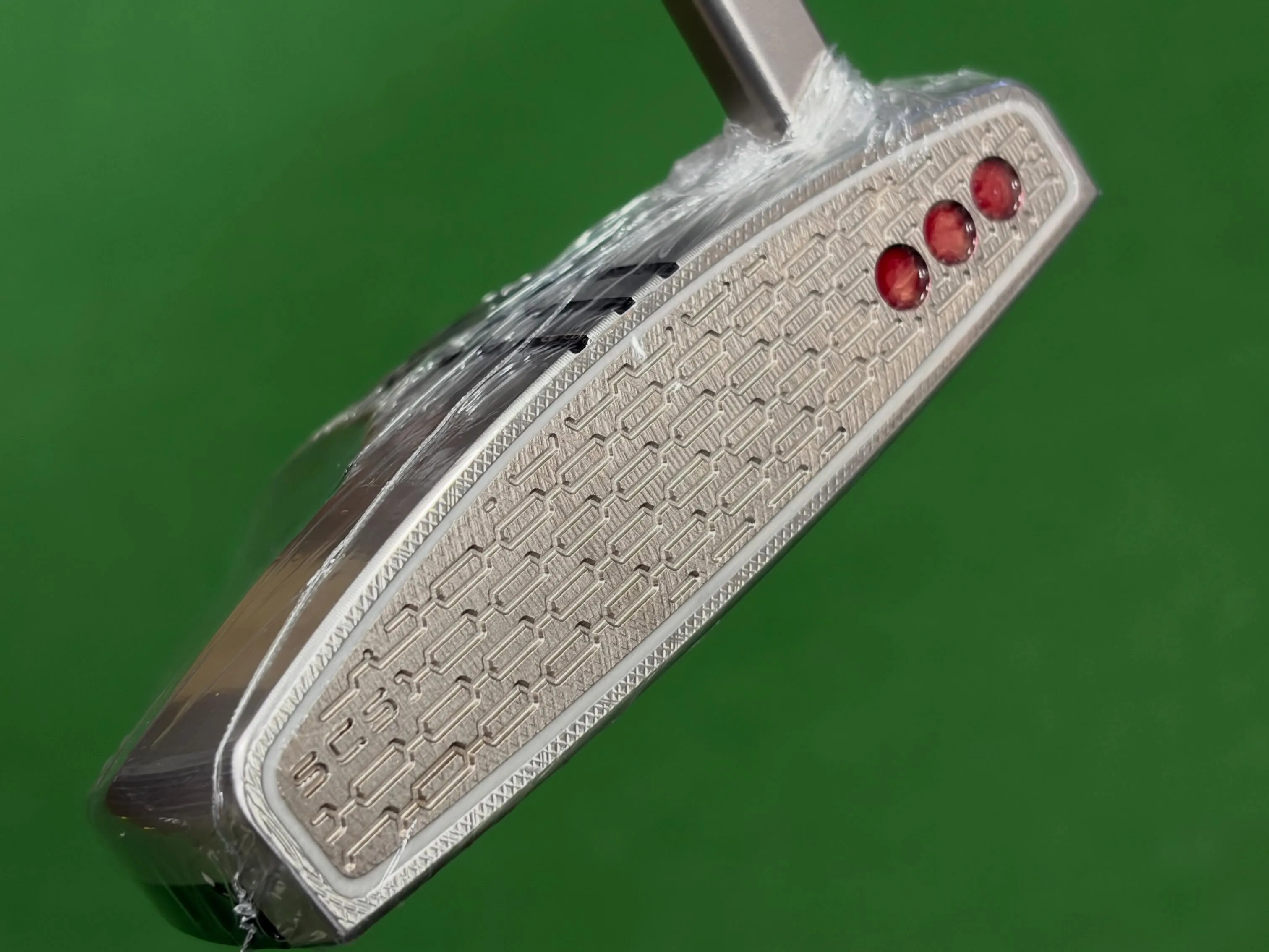 SCOTTY CAMERON　PHANTOM3.2発売✨