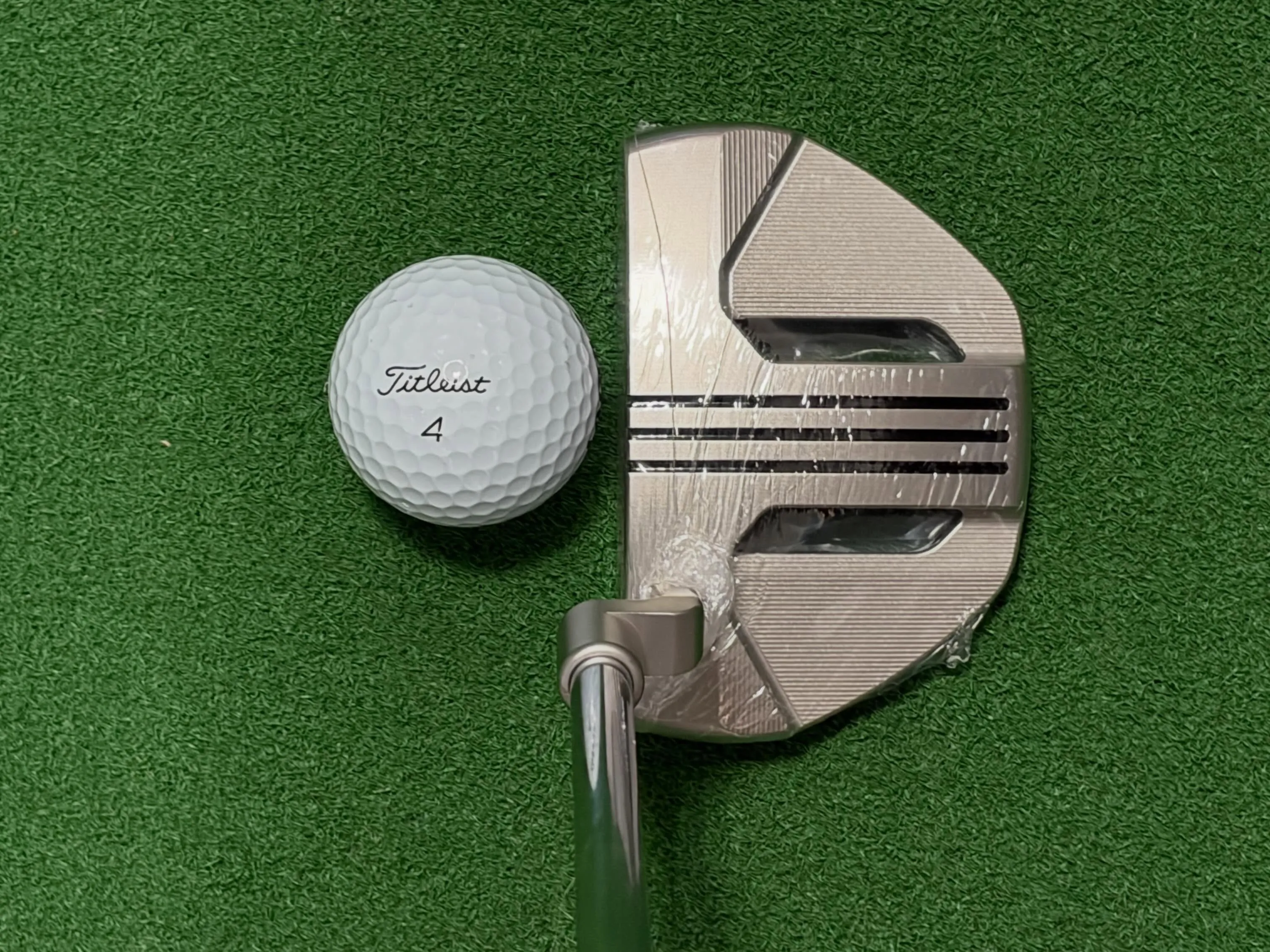 SCOTTY CAMERON　PHANTOM3.2発売✨