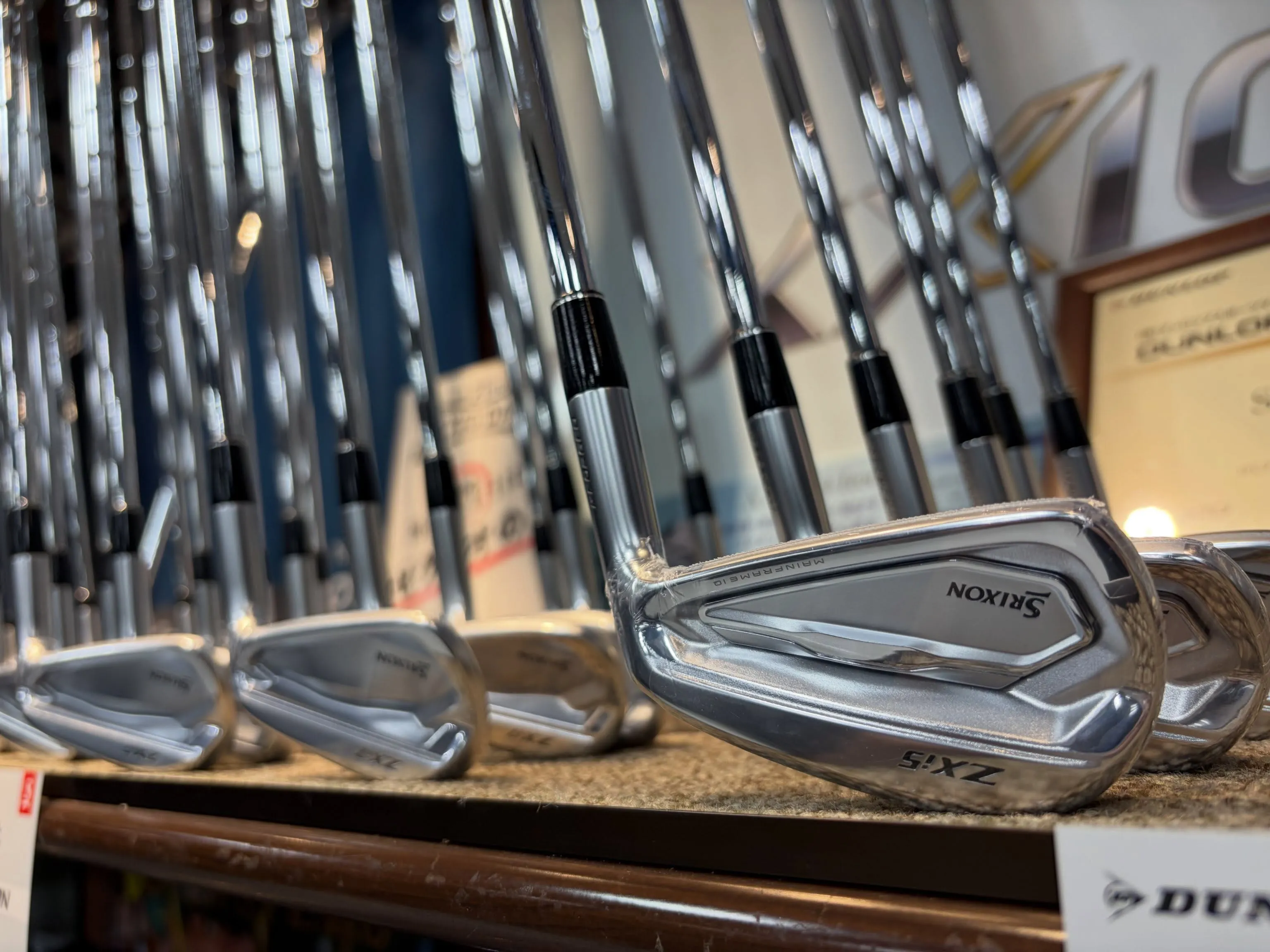 今月12日に発売したSRIXON ZXiシリーズ
